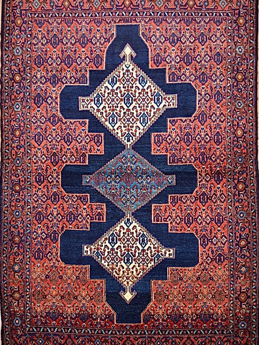 Persian Saneh hand knotted rug 5x7