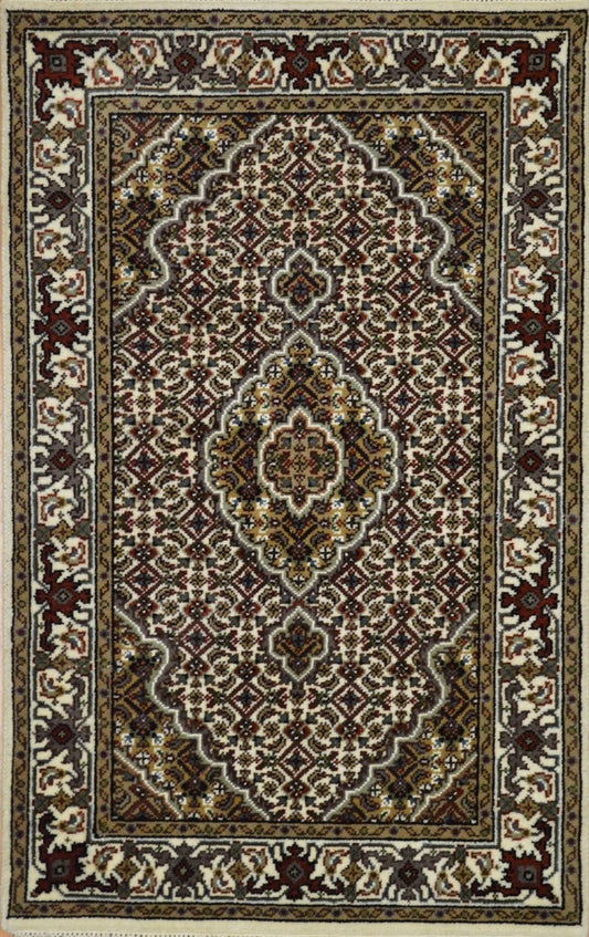 Indian Super Fine Agra hand knotted rug 5x8
