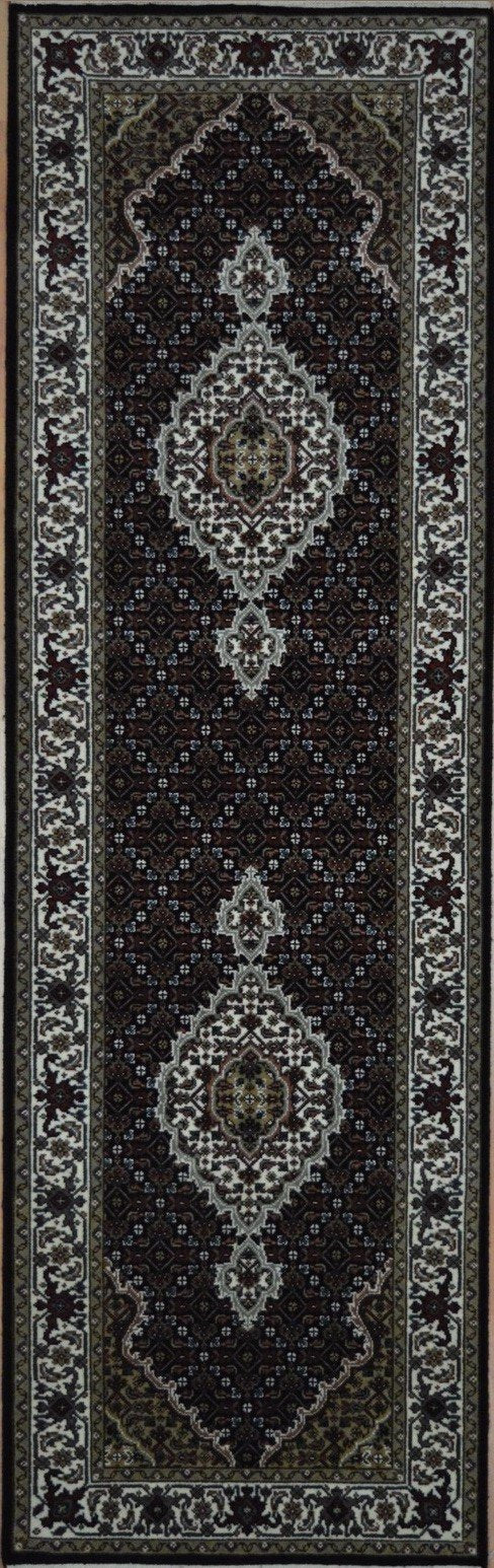 Persian Shiraz hand knotted rug 2'6x4'6