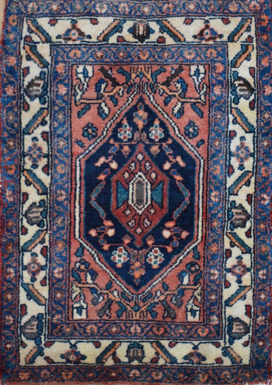 Persian Hamadan hand knotted rug 2x3