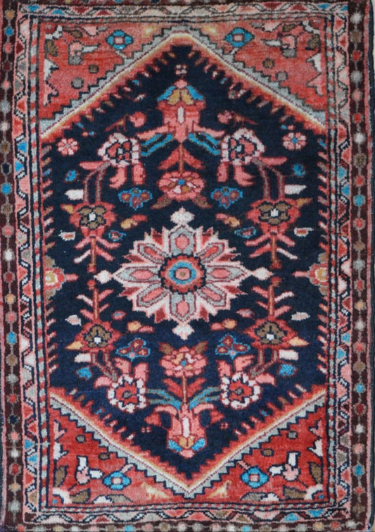 Persian Hamadan hand knotted rug 2x3