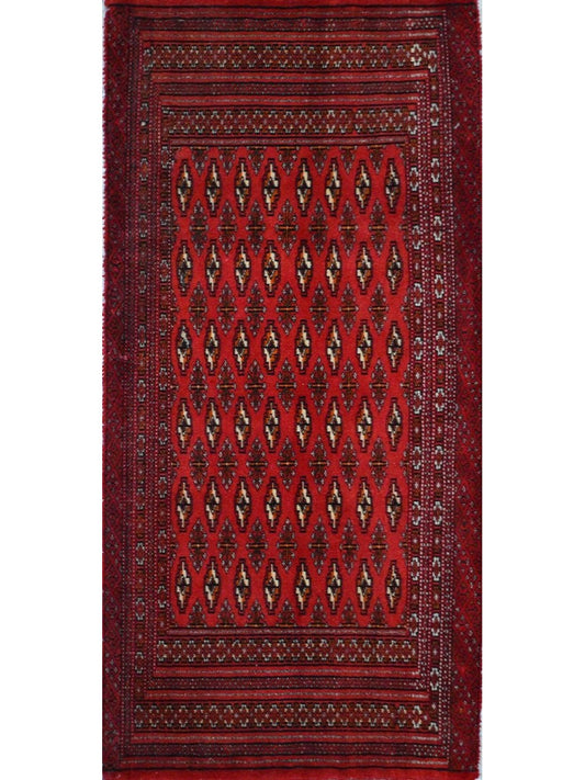 Persian Turkman hand knotted rug 2'6x4'6