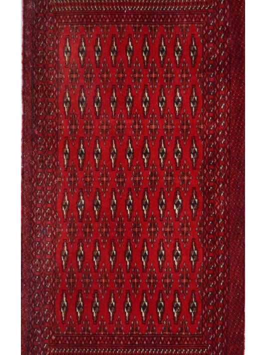 Persian Turkman hand knotted rug 2'6x4'6