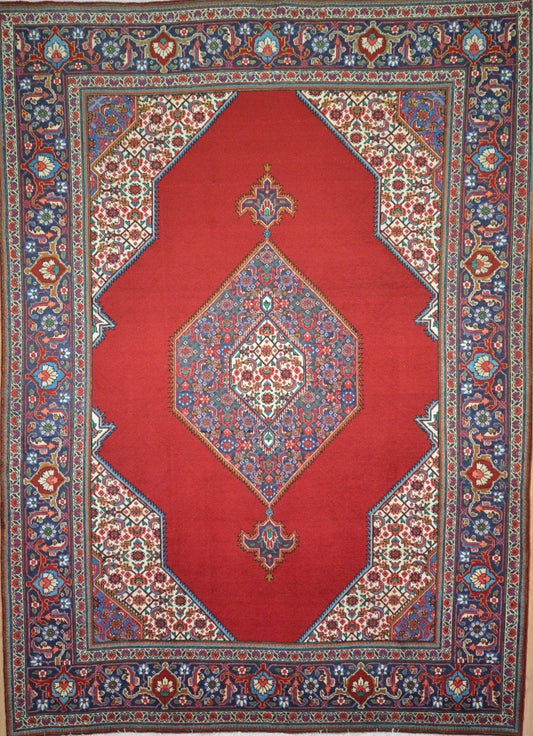 Pakistani Bukhara hand knotted rug 2'6x4'6