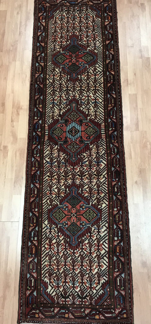 Persian Sarough hand knotted rug
