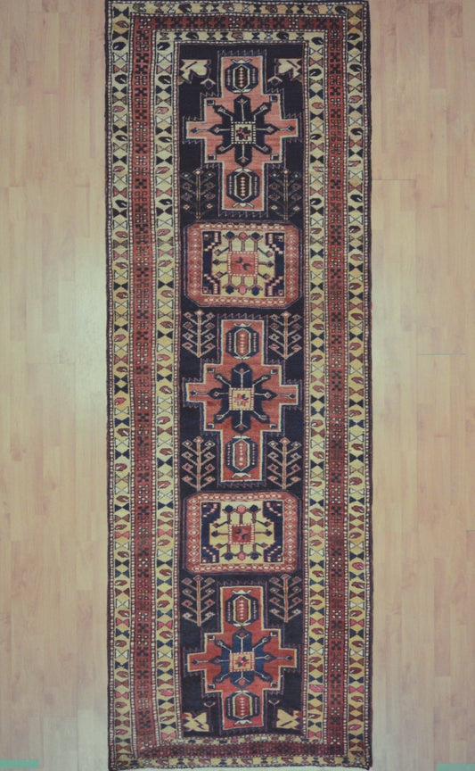 Persian Sarab hand knotted rug