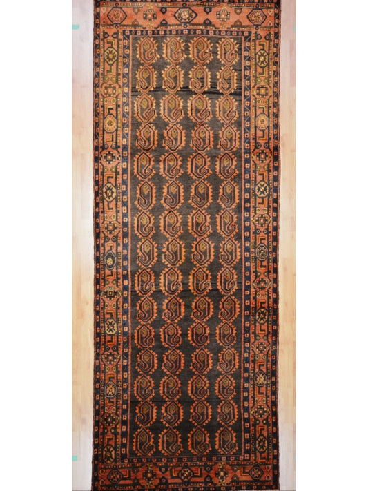 Persian Toysirkan hand knotted rug