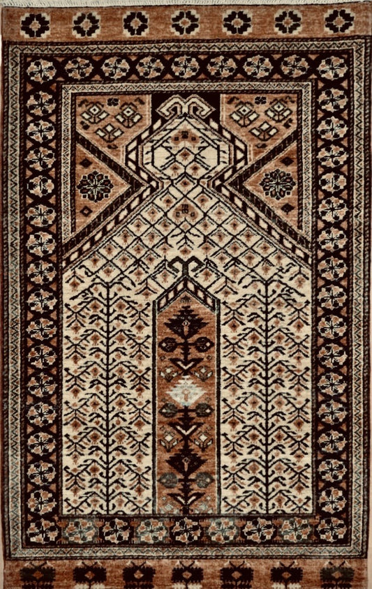 Pakistani Fine Chobi Vegetable Dye hand knotted rug 5x7